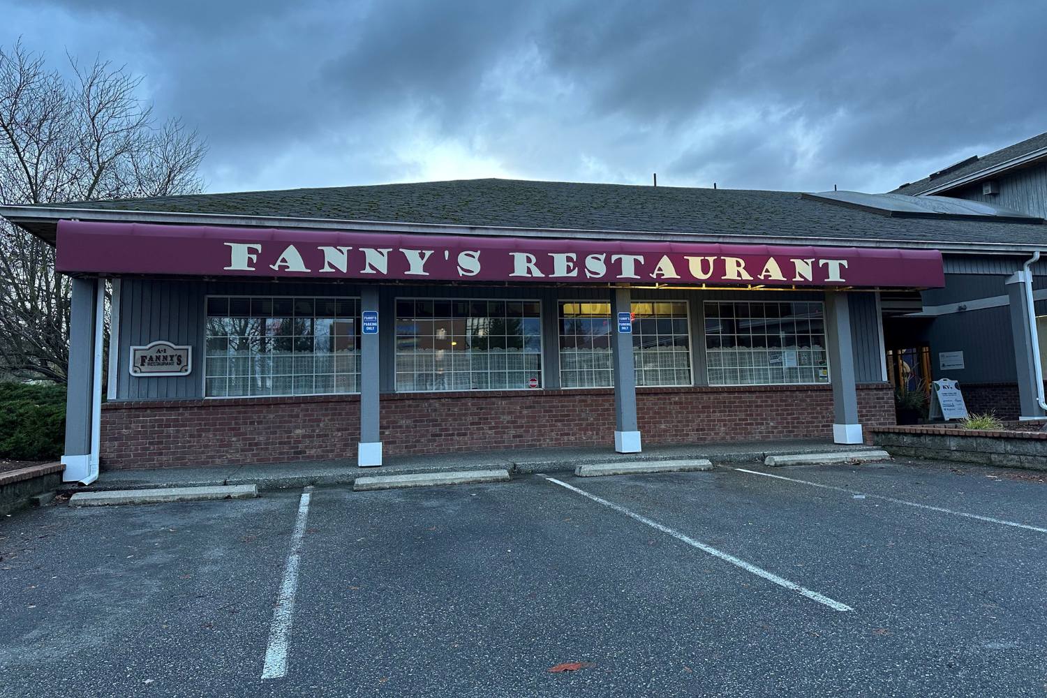 A picture of the outside of Fanny's restaurant 