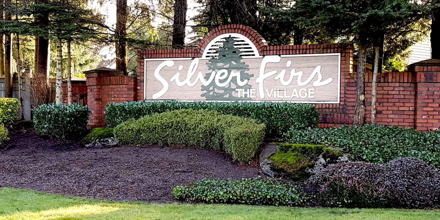 a community sign for Silver Firs, WA